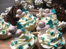 Last inn bildet i Galleri-visningsprogrammet, Såpe Cupcake Jul