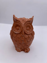 Last inn bildet i Galleri-visningsprogrammet, Jesmonite Ugle