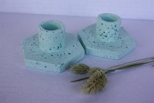 Last inn bildet i Galleri-visningsprogrammet, Jesmonite Lysestake kronelys