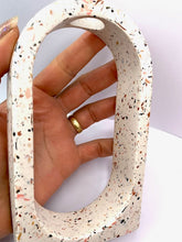 Last inn bildet i Galleri-visningsprogrammet, Jesmonite Vase Edna 15 x 9 cm