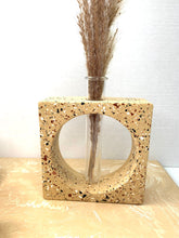 Last inn bildet i Galleri-visningsprogrammet, Jesmonite Vase Kari 11 x 11 cm