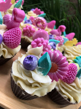 Last inn bildet i Galleri-visningsprogrammet, Såpe Cupcake