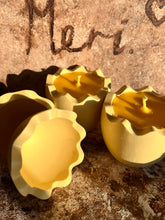 Last inn bildet i Galleri-visningsprogrammet, Jesmonite Påske egg med duftlys