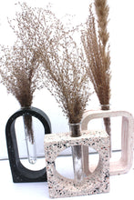 Last inn bildet i Galleri-visningsprogrammet, Jesmonite Vase Kari 11 x 11 cm