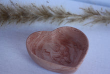 Last inn bildet i Galleri-visningsprogrammet, Jesmonite Skål hjerteformet