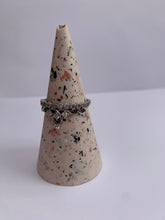 Last inn bildet i Galleri-visningsprogrammet, Jesmonite Ringholder