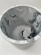 Last inn bildet i Galleri-visningsprogrammet, Jesmonite Krukke