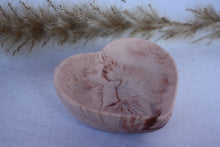 Last inn bildet i Galleri-visningsprogrammet, Jesmonite Skål hjerteformet