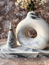 Last inn bildet i Galleri-visningsprogrammet, Jesmonite Vase Carla 15 x 13 cm