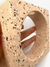 Last inn bildet i Galleri-visningsprogrammet, Jesmonite Vase Kari 11 x 11 cm