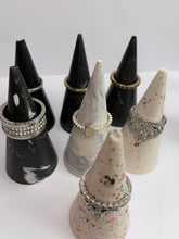 Last inn bildet i Galleri-visningsprogrammet, Jesmonite Ringholder