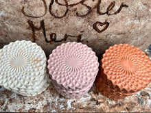 Last inn bildet i Galleri-visningsprogrammet, Jesmonite stor Krukke med lokk