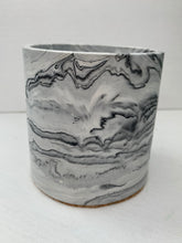 Last inn bildet i Galleri-visningsprogrammet, Jesmonite Krukke