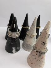 Last inn bildet i Galleri-visningsprogrammet, Jesmonite Ringholder