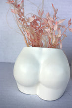 Last inn bildet i Galleri-visningsprogrammet, Jesmonite Rumpe