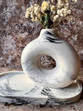 Last inn bildet i Galleri-visningsprogrammet, Jesmonite Vase Carla 15 x 13 cm