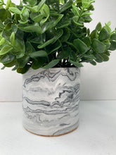 Last inn bildet i Galleri-visningsprogrammet, Jesmonite Krukke