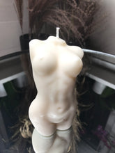 Last inn bildet i Galleri-visningsprogrammet, Kvinne nr 4