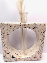 Last inn bildet i Galleri-visningsprogrammet, Jesmonite Vase Kari 11 x 11 cm