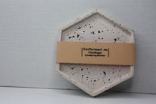 Last inn bildet i Galleri-visningsprogrammet, Jesmonite Fat Heksagon 10 x 10 cm