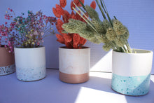 Last inn bildet i Galleri-visningsprogrammet, Jesmonite Krukke