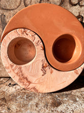 Last inn bildet i Galleri-visningsprogrammet, Jesmonite Svingete T lys holdere