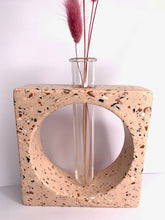 Last inn bildet i Galleri-visningsprogrammet, Jesmonite Vase Kari 11 x 11 cm