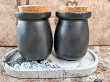 Last inn bildet i Galleri-visningsprogrammet, Jesmonite Krukke med lokk av kork