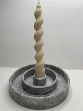 Last inn bildet i Galleri-visningsprogrammet, Jesmonite Rund lysestake