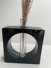 Last inn bildet i Galleri-visningsprogrammet, Jesmonite Vase Kari 11 x 11 cm