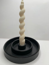 Last inn bildet i Galleri-visningsprogrammet, Jesmonite Rund lysestake