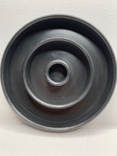 Last inn bildet i Galleri-visningsprogrammet, Jesmonite Rund lysestake