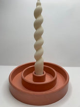 Last inn bildet i Galleri-visningsprogrammet, Jesmonite Rund lysestake