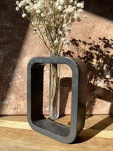 Last inn bildet i Galleri-visningsprogrammet, Jesmonite Vase Meri 14 x 10 cm
