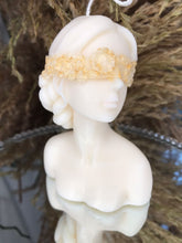Last inn bildet i Galleri-visningsprogrammet, Dekorlys Kvinneansikt med blomsterkrans
