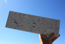 Last inn bildet i Galleri-visningsprogrammet, Jesmonite Fat rektangulært 10 x 29 cm
