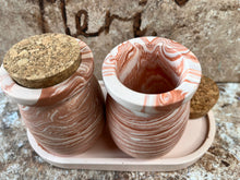 Last inn bildet i Galleri-visningsprogrammet, Jesmonite Krukke med lokk av kork

