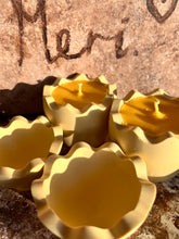 Last inn bildet i Galleri-visningsprogrammet, Jesmonite Påske egg med duftlys
