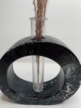 Last inn bildet i Galleri-visningsprogrammet, Jesmonite Vase Luciana 11 x 13 cm
